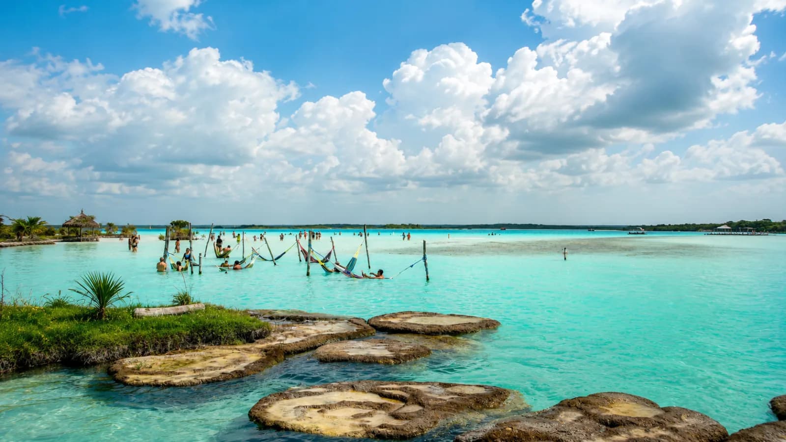 Renta de carro en Bacalar con entrega en tu hotel: precios, requisitos y sin sorpresas 2026 | KORU