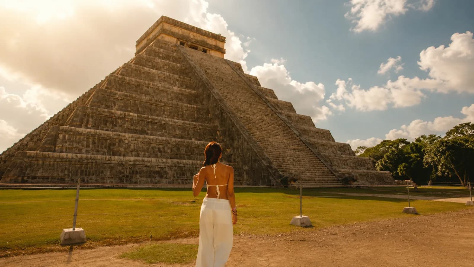 De Cancún a Chichén Itzá y Valladolid en carro: el road trip por Yucatán a tu ritmo | KORU