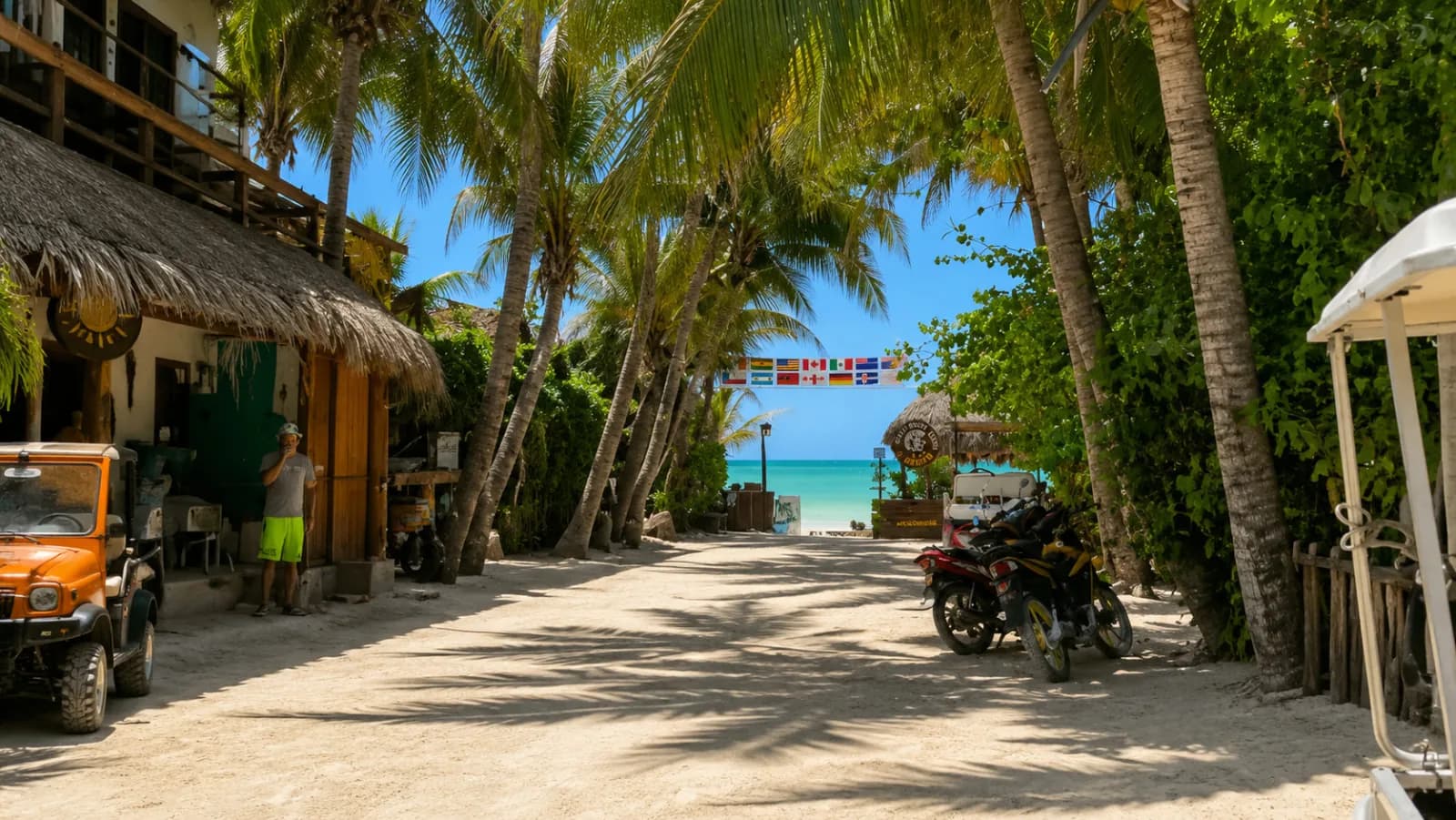 Renta de carrito de golf y moto en Isla Holbox 2026: qué necesitas y cómo funciona | KORU