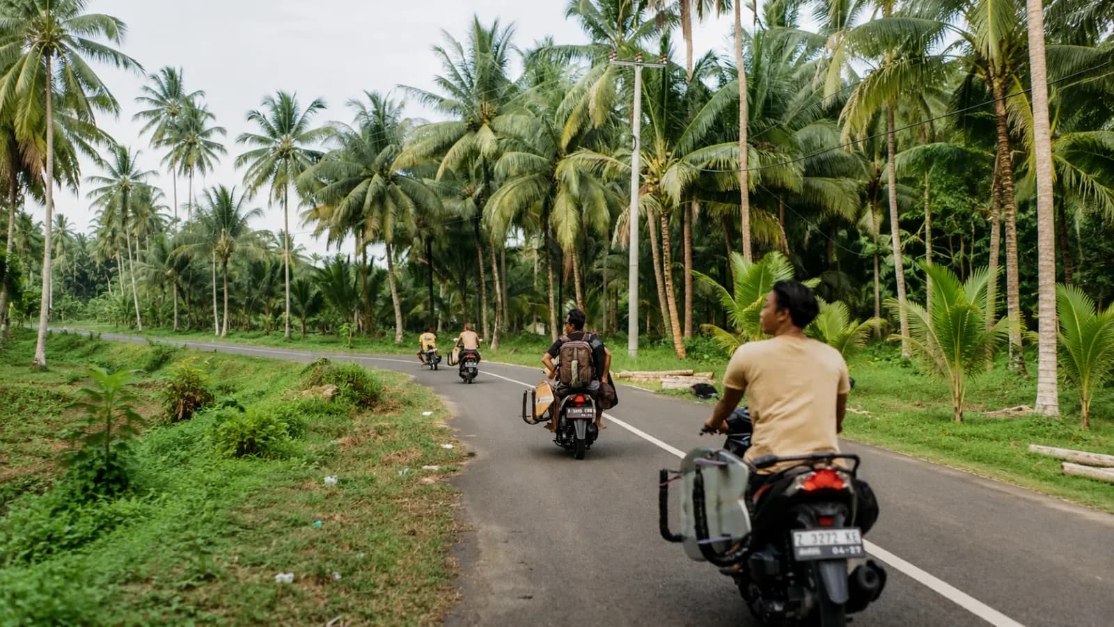 Qué hacer en Bacalar en moto: la ruta de la Laguna de los Siete Colores en 2026 | KORU